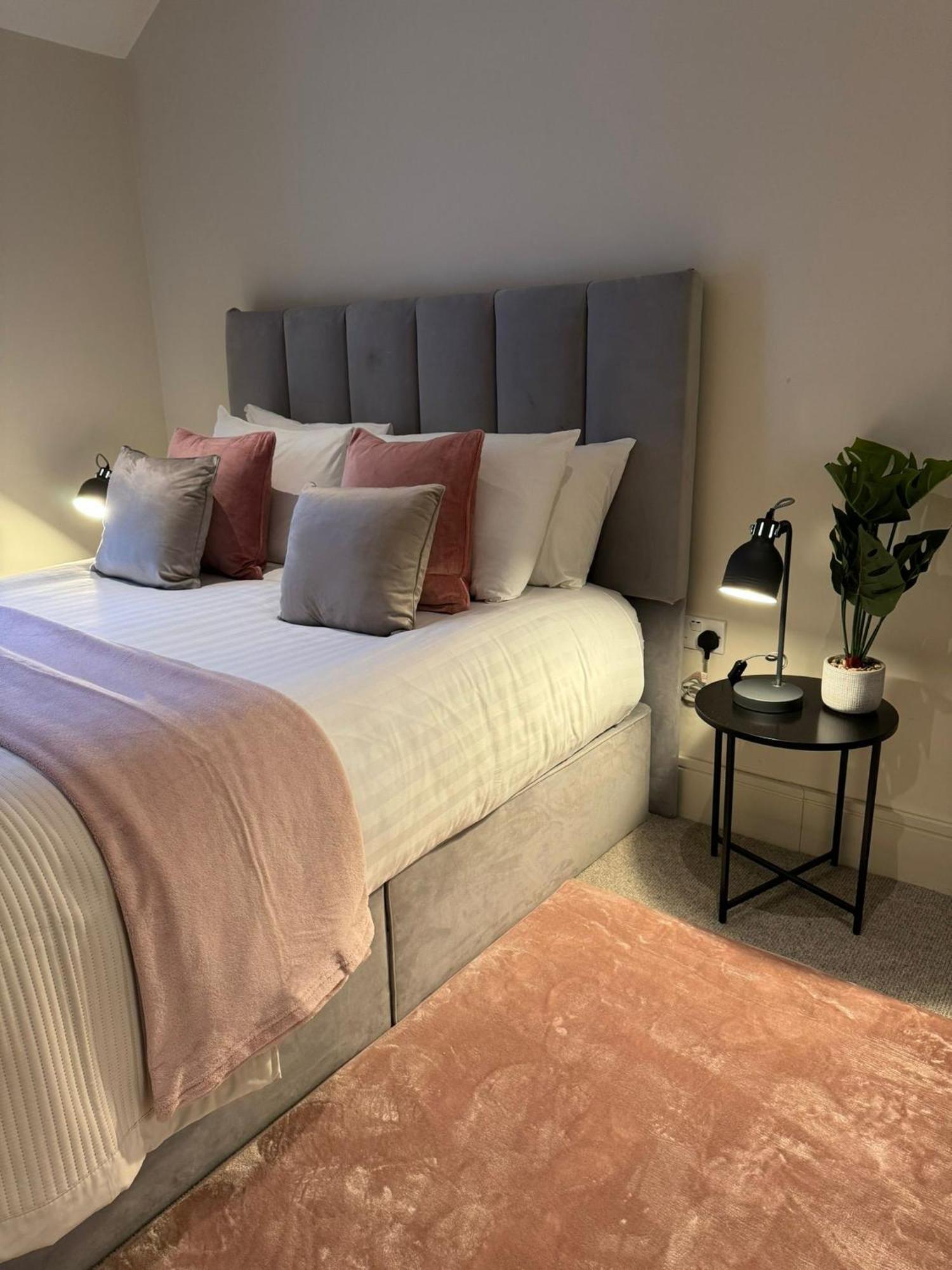 Apartamento Osbourne House Pink 2 Bed, 2 And Half Bath Birmingam Exterior foto