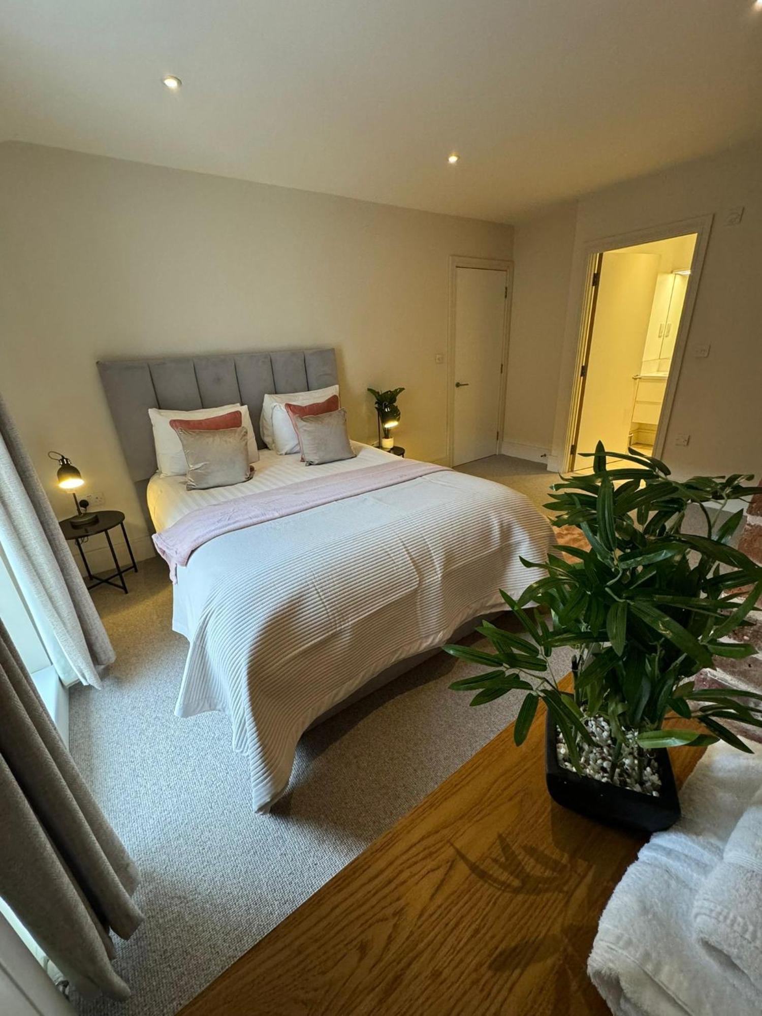Apartamento Osbourne House Pink 2 Bed, 2 And Half Bath Birmingam Exterior foto